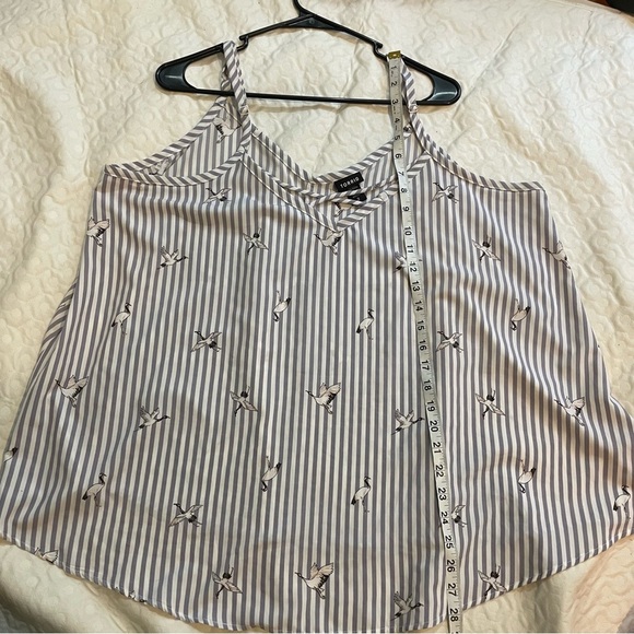 Torrid Grey & White Striped Crane Cami Women’s 2X Lightweight Flowy Tank Summer - Picture 7 of 7